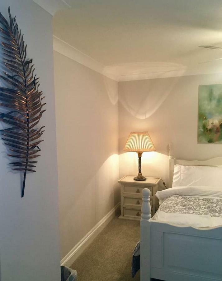 Beautiful 1Br Apartment In Historic St Aubin House ภายนอก รูปภาพ