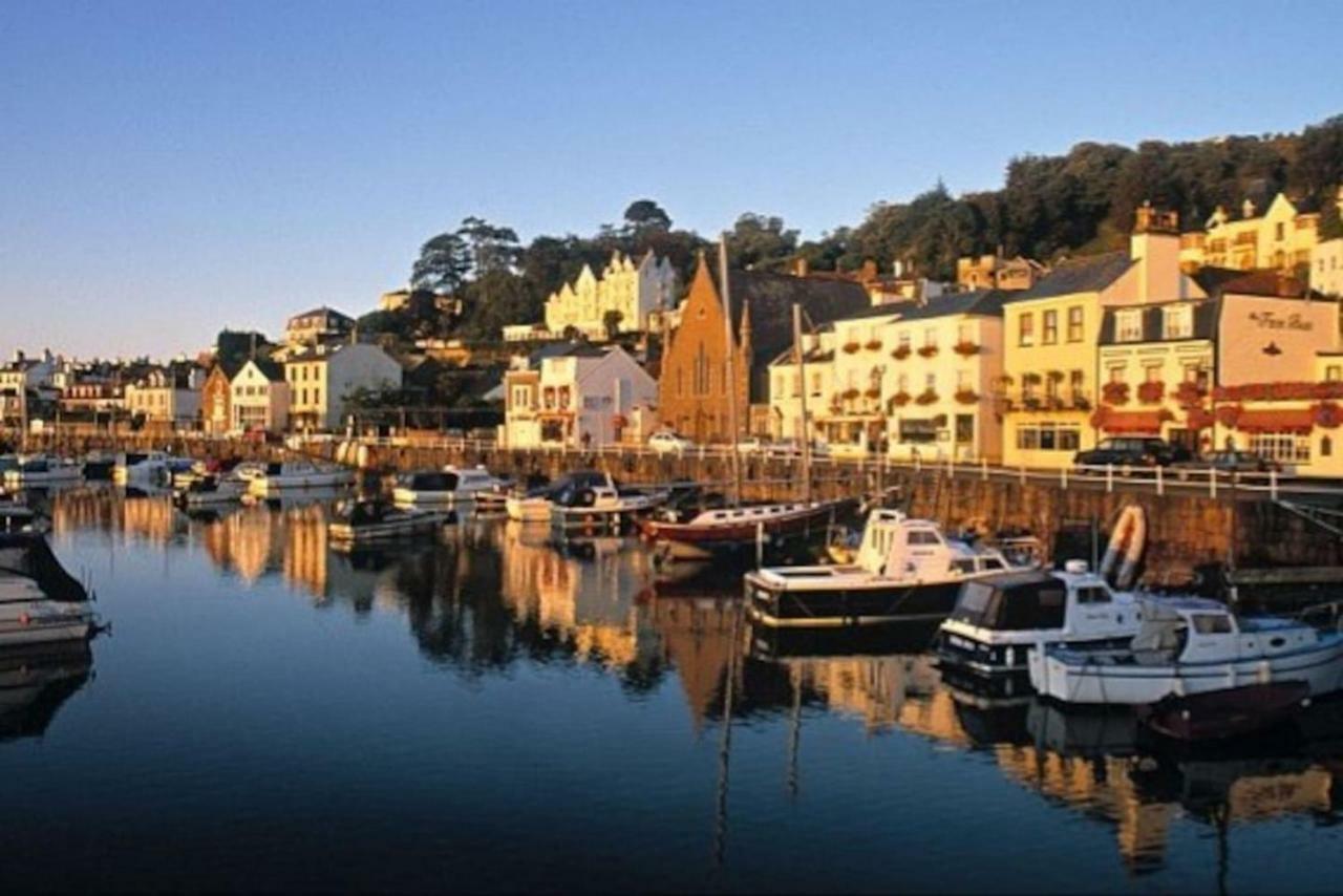 Beautiful 1Br Apartment In Historic St Aubin House ภายนอก รูปภาพ