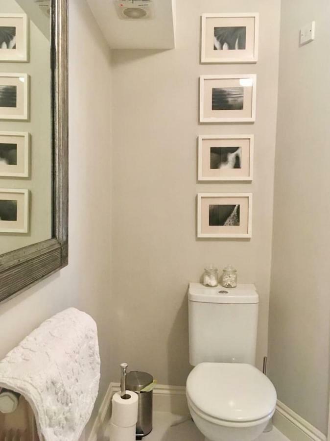 Beautiful 1Br Apartment In Historic St Aubin House ภายนอก รูปภาพ