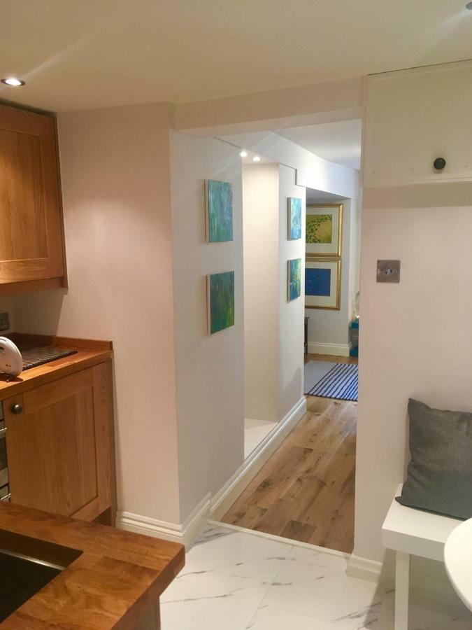 Beautiful 1Br Apartment In Historic St Aubin House ภายนอก รูปภาพ