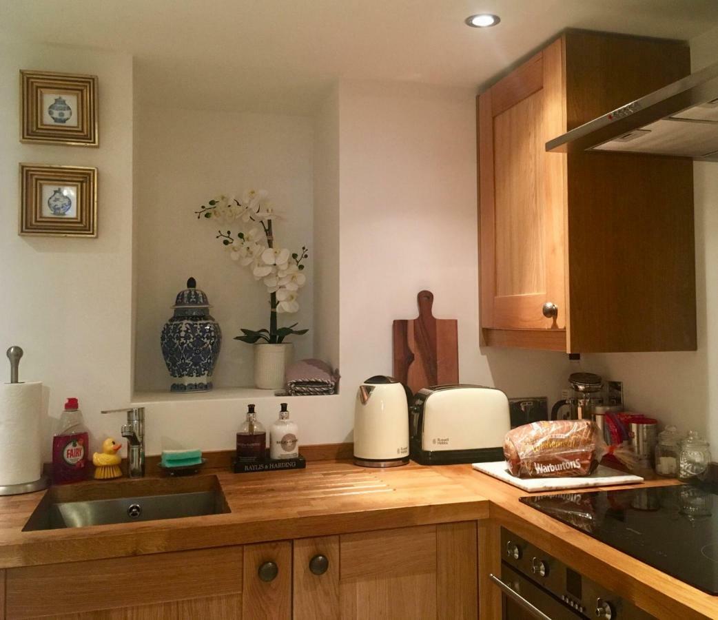 Beautiful 1Br Apartment In Historic St Aubin House ภายนอก รูปภาพ
