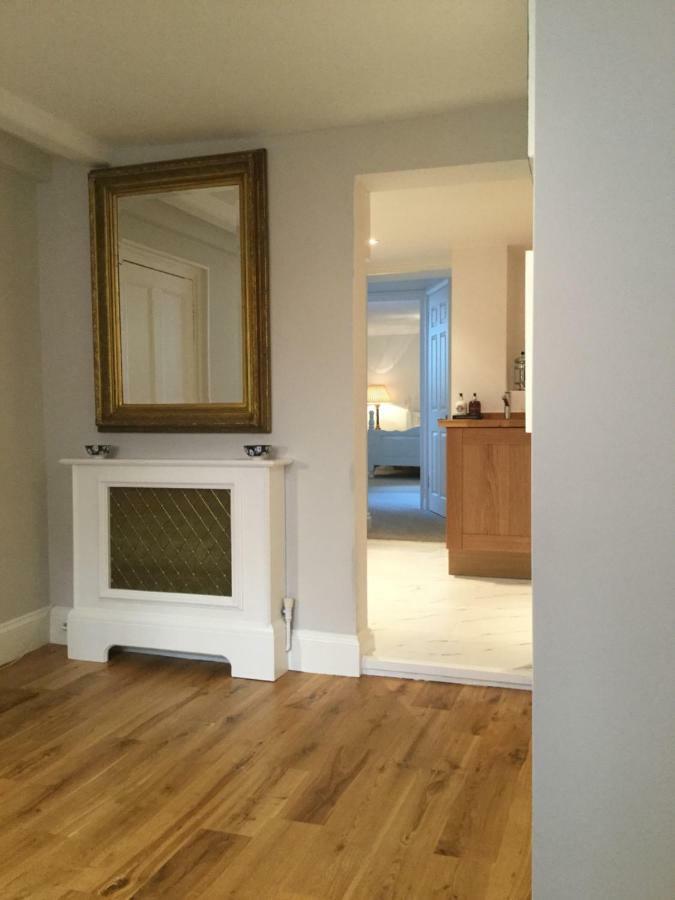 Beautiful 1Br Apartment In Historic St Aubin House ภายนอก รูปภาพ