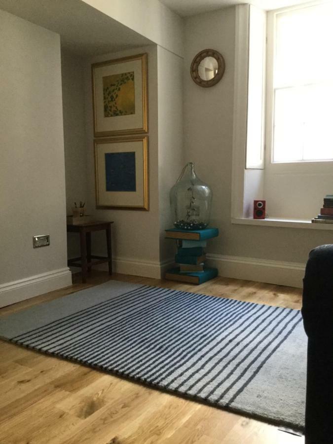 Beautiful 1Br Apartment In Historic St Aubin House ภายนอก รูปภาพ