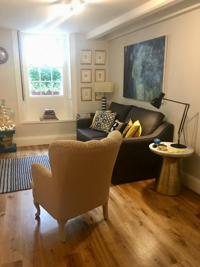 Beautiful 1Br Apartment In Historic St Aubin House ภายนอก รูปภาพ