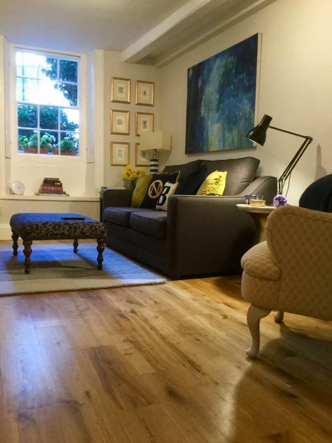Beautiful 1Br Apartment In Historic St Aubin House ภายนอก รูปภาพ